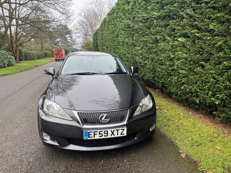 LEXUS IS