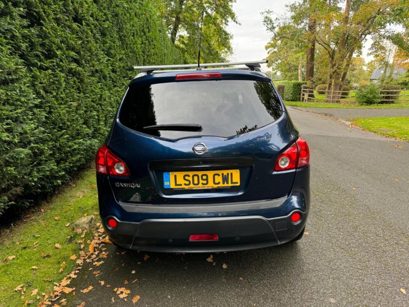 NISSAN QASHQAI+2