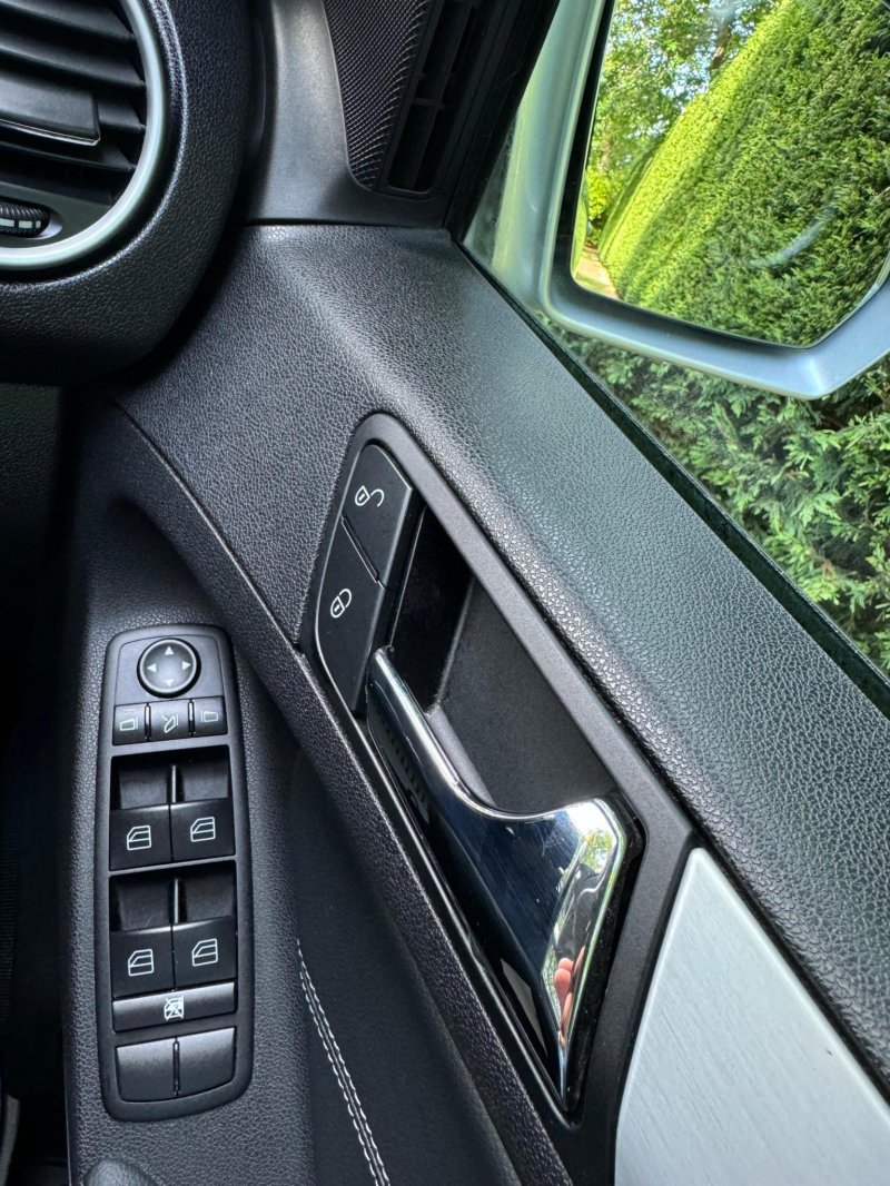 MERCEDES-BENZ M CLASS