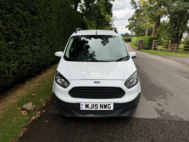 FORD TRANSIT COURIER