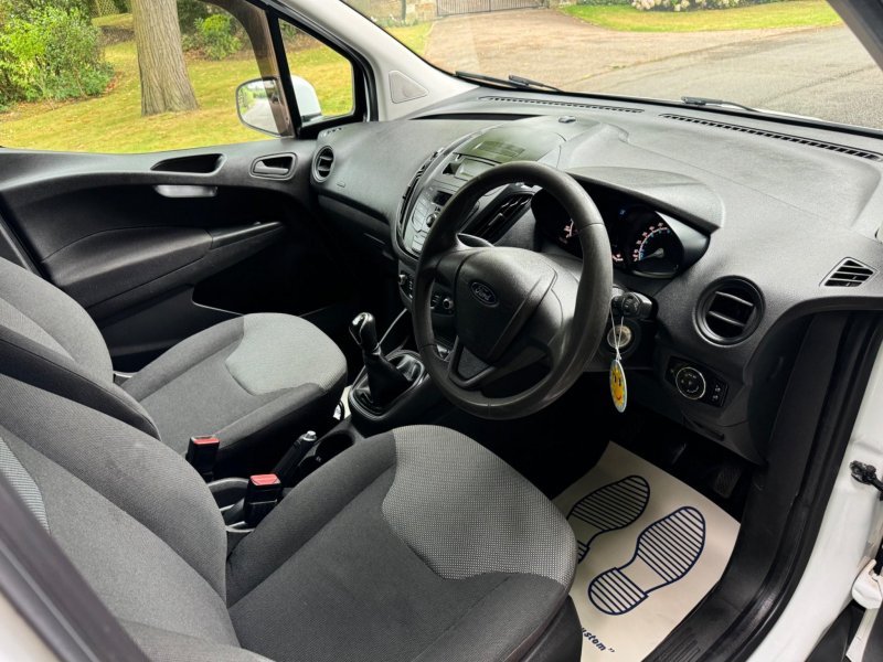 FORD TRANSIT COURIER