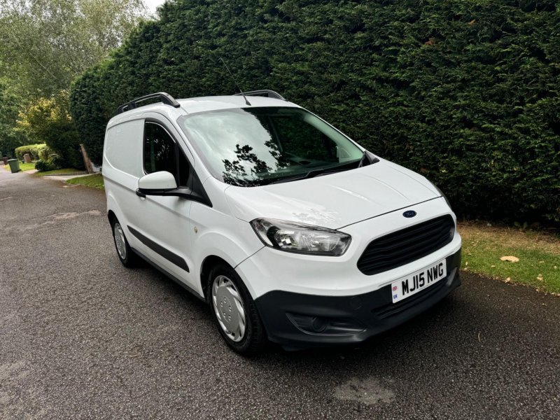 FORD TRANSIT COURIER