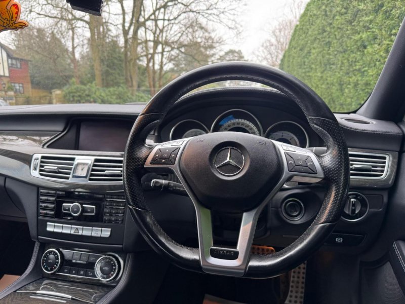 MERCEDES-BENZ CLS