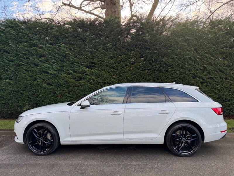 AUDI A4 AVANT