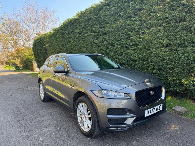 JAGUAR F-PACE