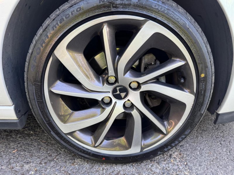DS AUTOMOBILES DS 3
