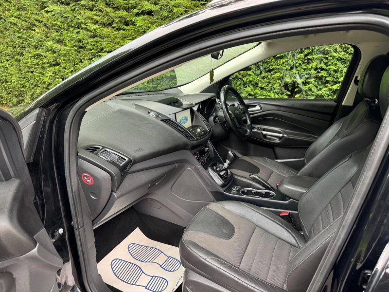 FORD KUGA