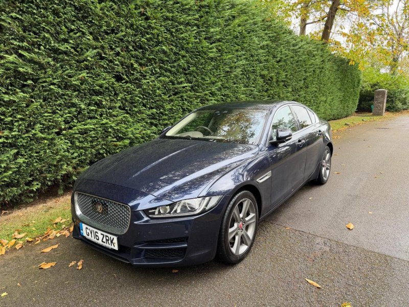 JAGUAR XE